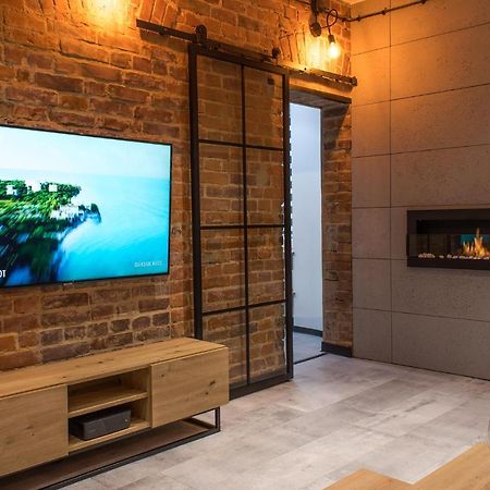 Apartament Black Loft Ниса Екстериор снимка