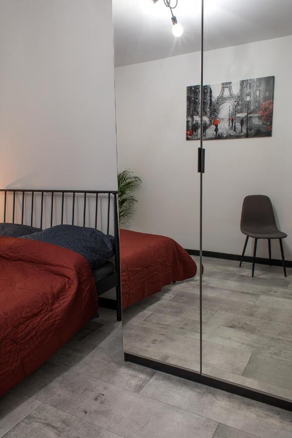 Apartament Black Loft Ниса Екстериор снимка