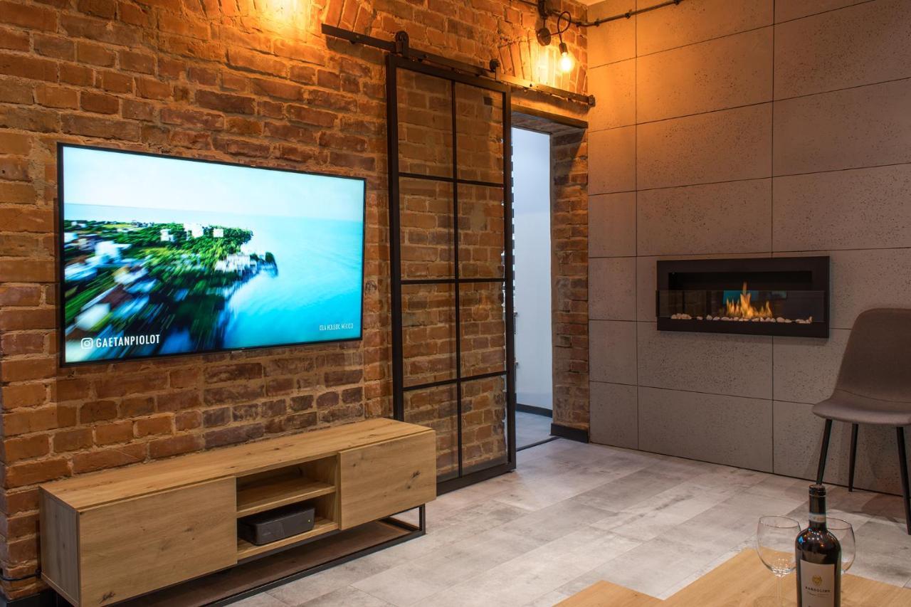 Apartament Black Loft Ниса Екстериор снимка