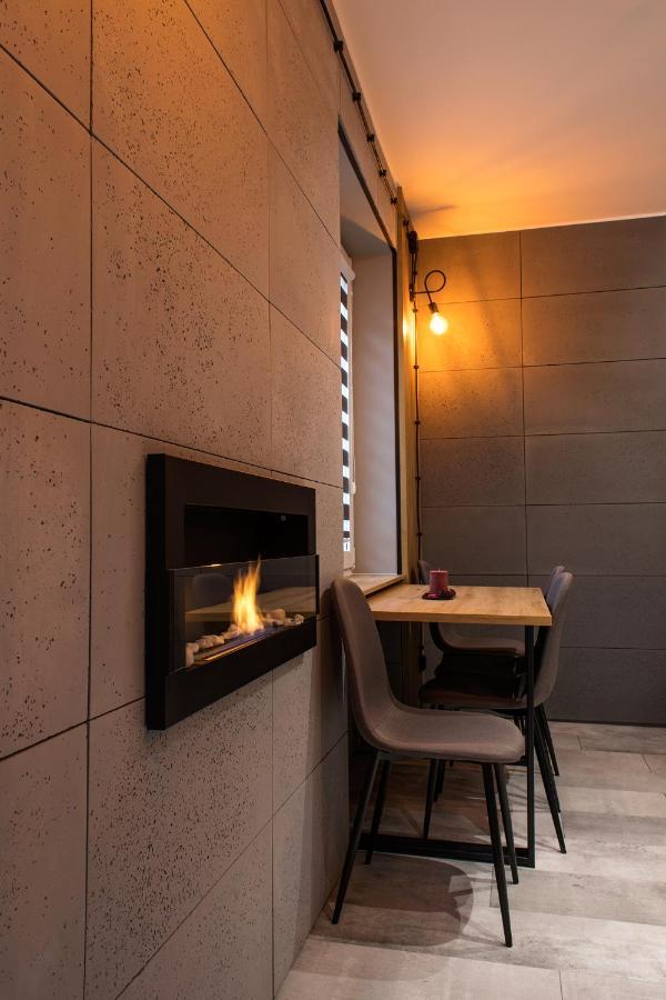 Apartament Black Loft Ниса Екстериор снимка
